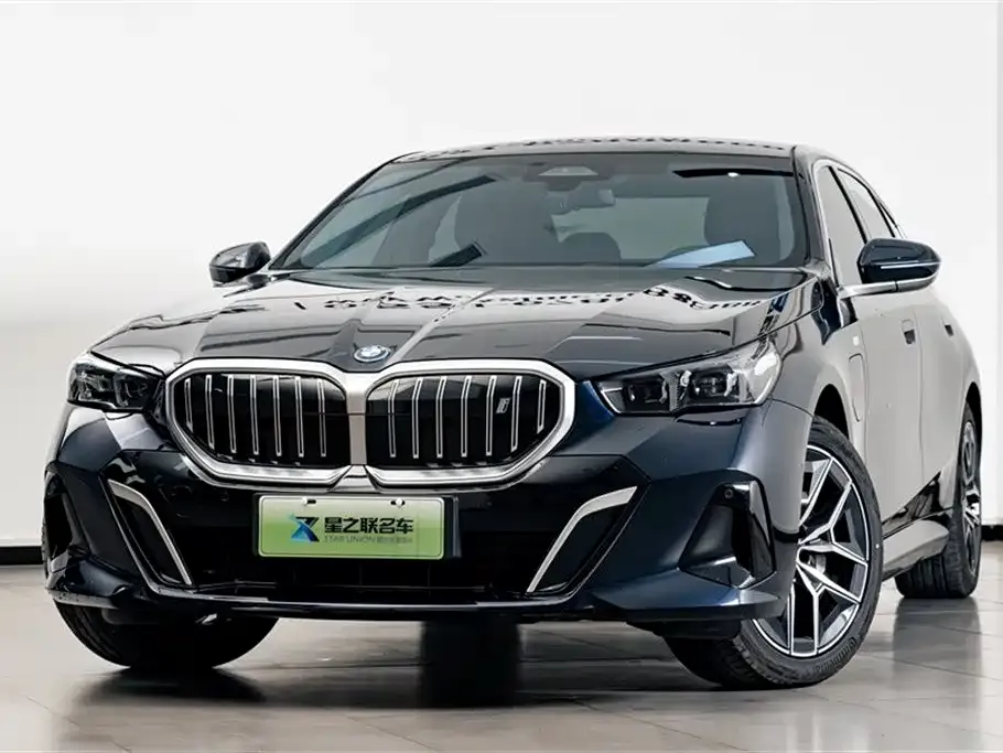 BMW i5 — фото 2