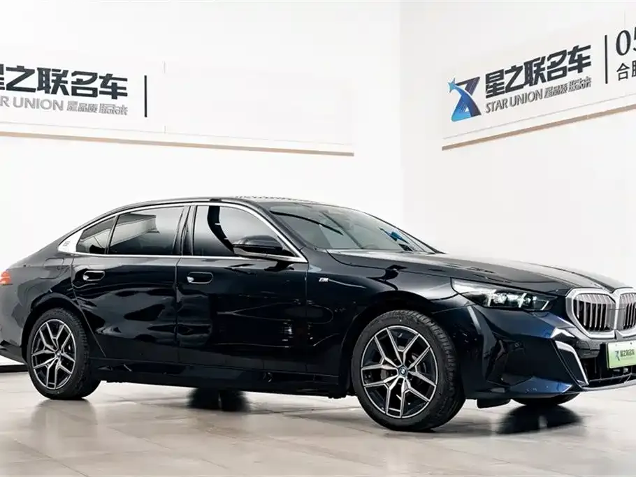 BMW i5 — фото 3