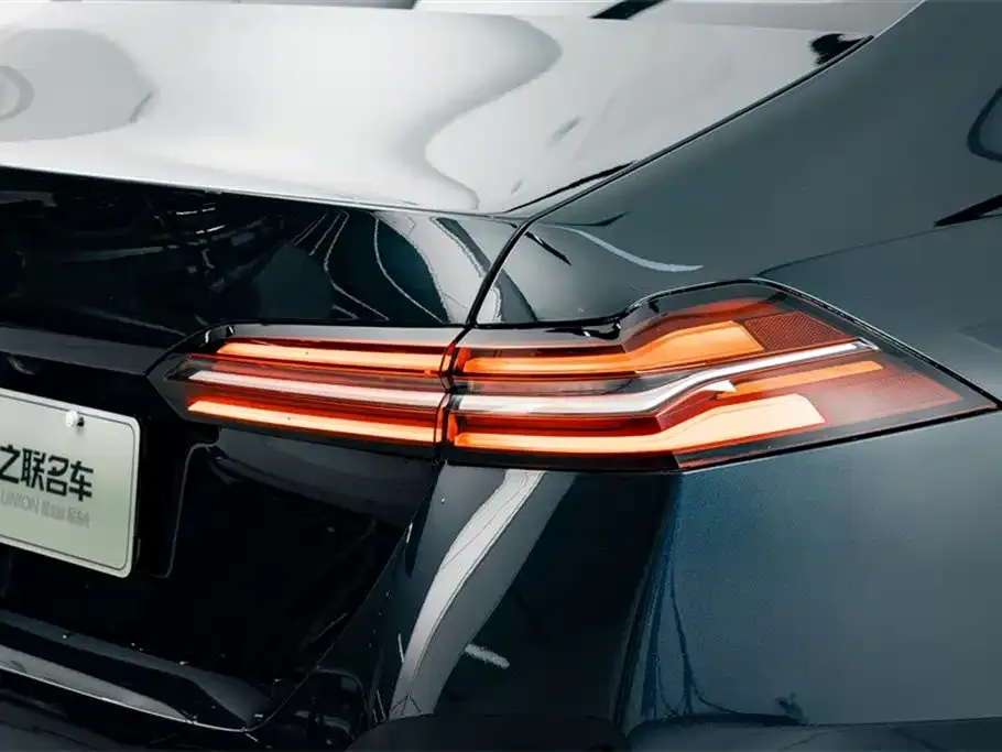BMW i5 — фото 5