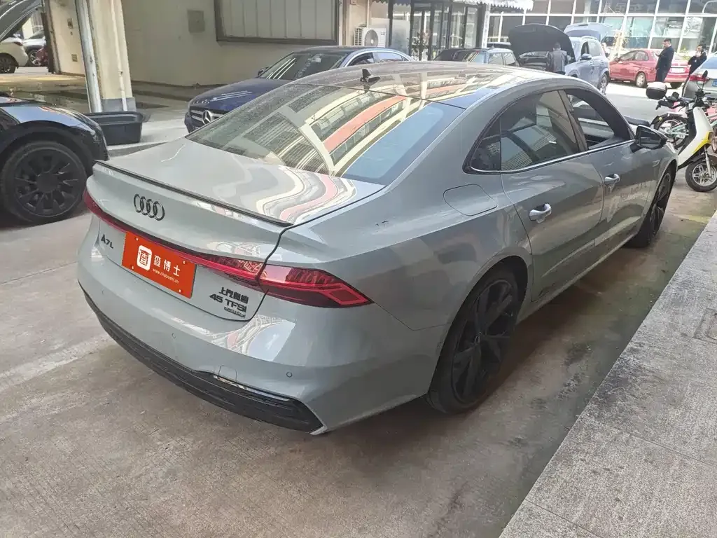 Audi A7L — фото 4