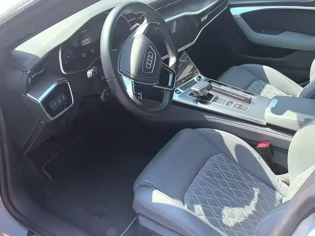 Audi A7L — фото 3