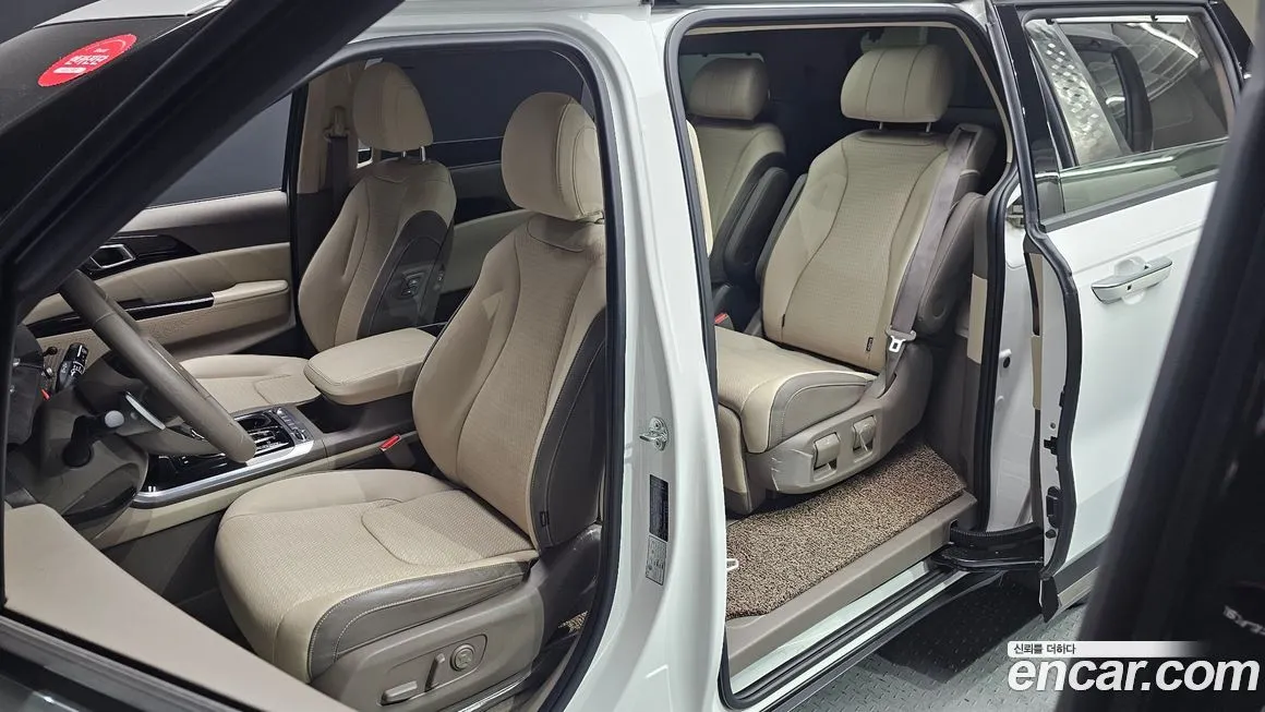 Kia Carnival — фото 10