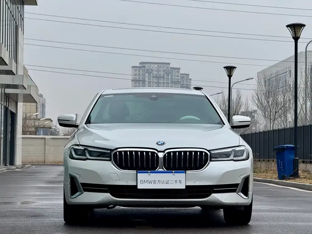 BMW 5 Series — фото 2