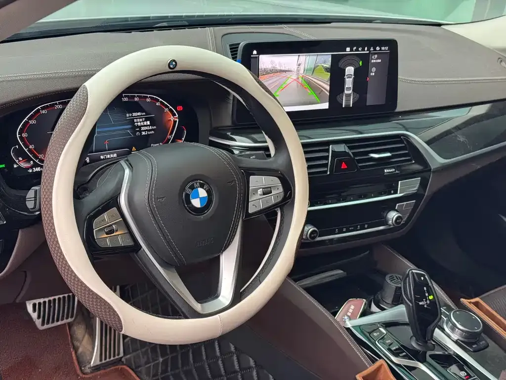 BMW 5 Series — фото 4
