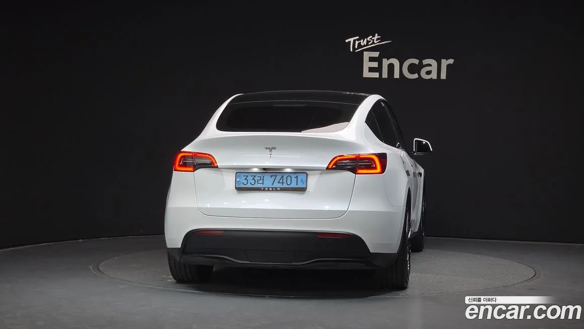 Tesla Model Y — фото 3