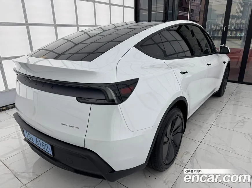 Tesla Model Y — фото 4