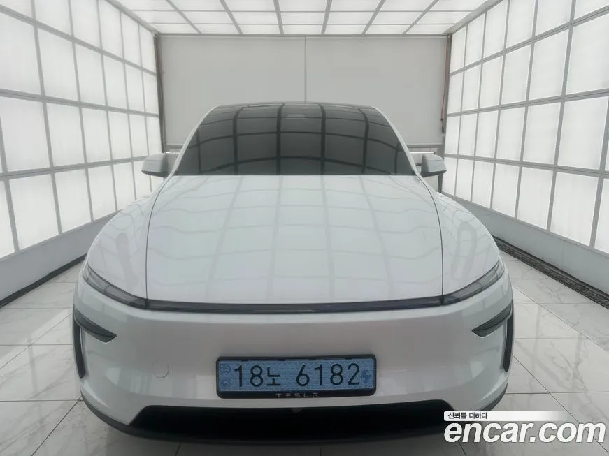 Tesla Model Y — фото 2
