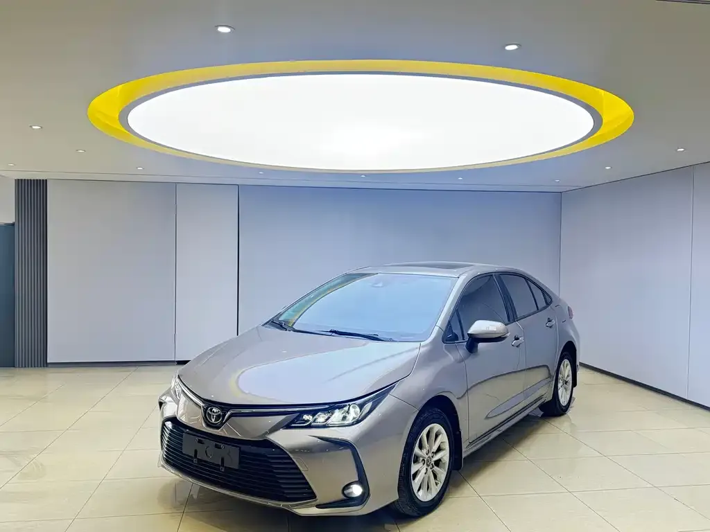 Toyota Corolla — фото 1