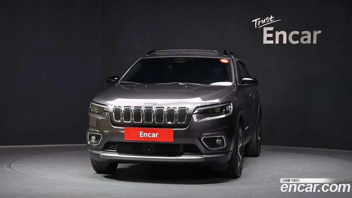 Jeep Cherokee — фото 4