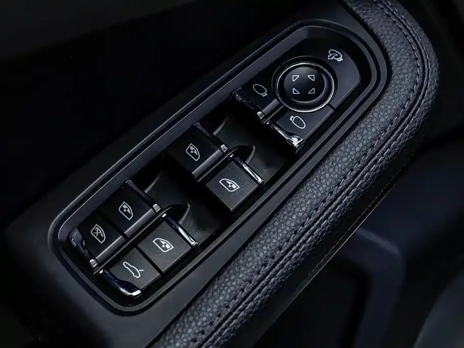 Porsche Macan 2021 из CN, фото 8