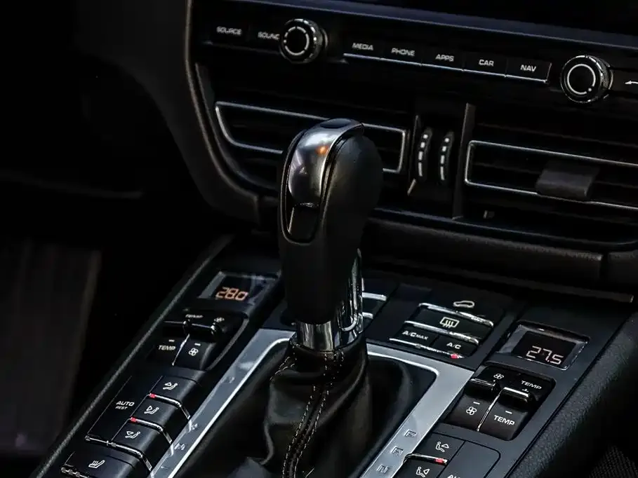 Porsche Macan 2021 из CN, фото 4