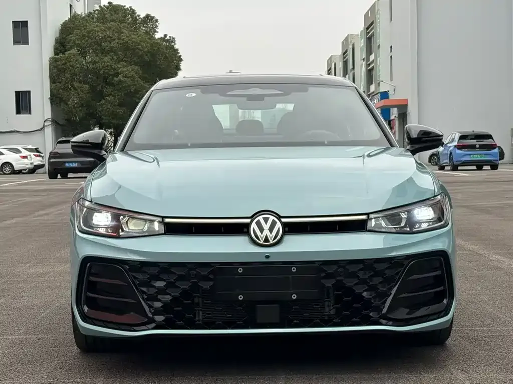 Volkswagen Passat — фото 3