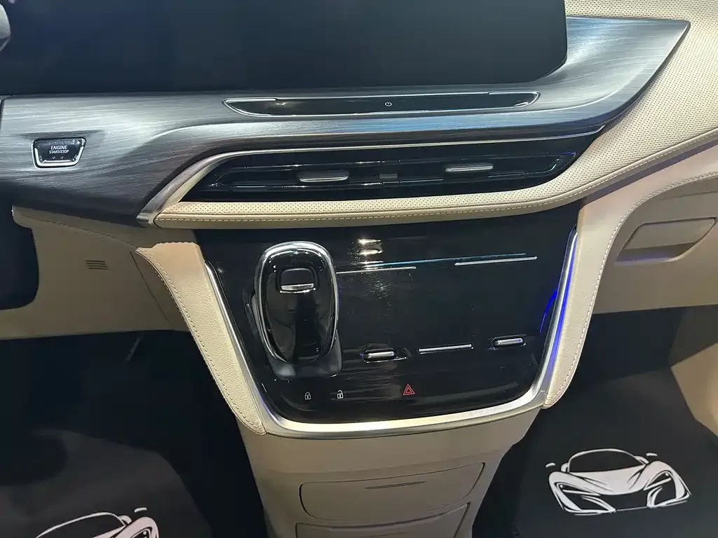 Buick GL8 2022 из CN, фото 3