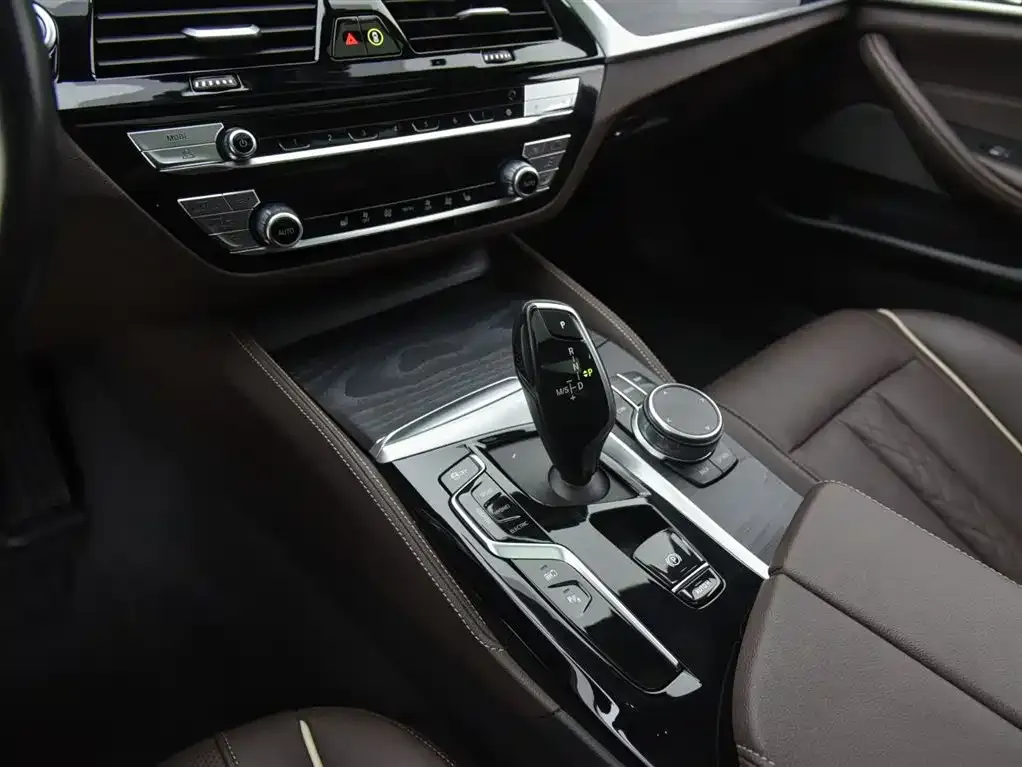 BMW 5 Series New Energy — фото 6