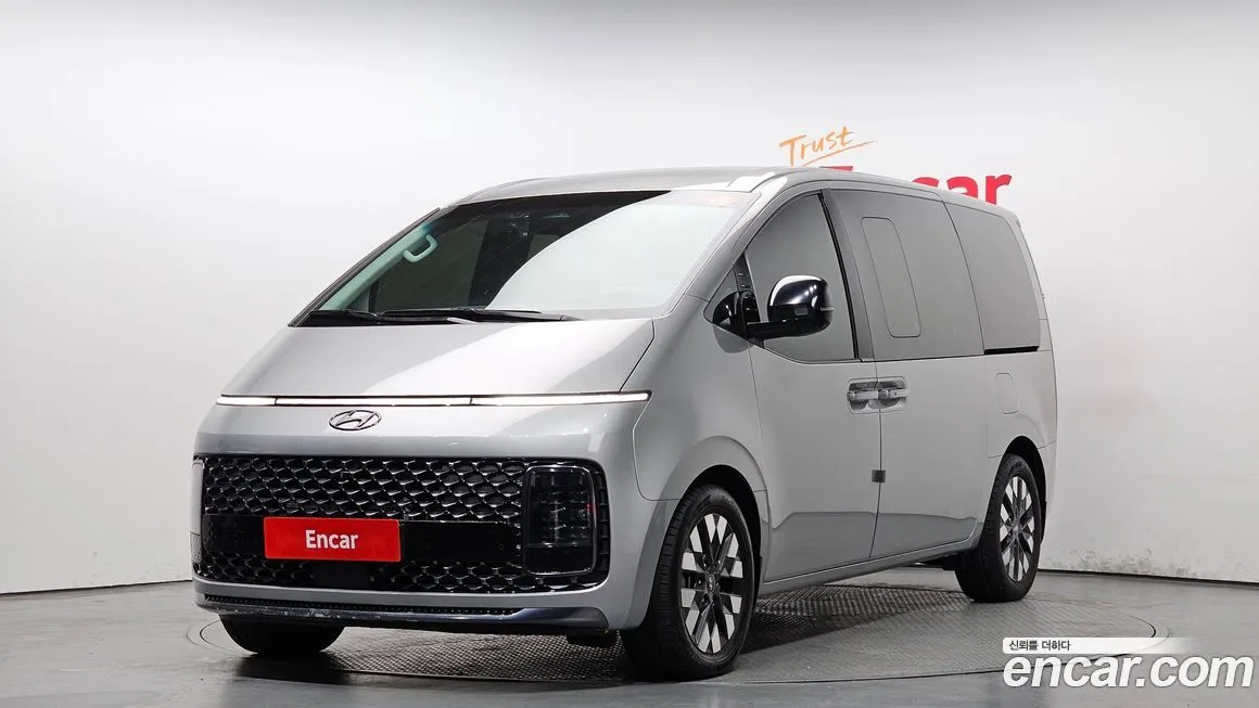 Hyundai Staria