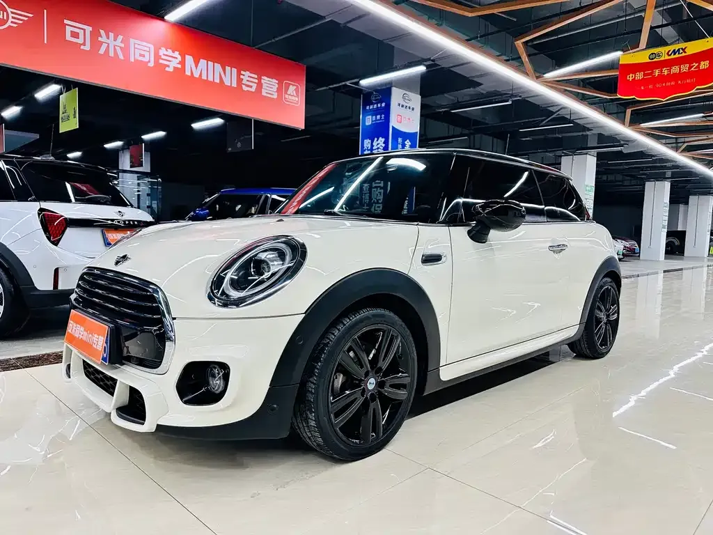 MINI Cooper (3-door) — фото 1