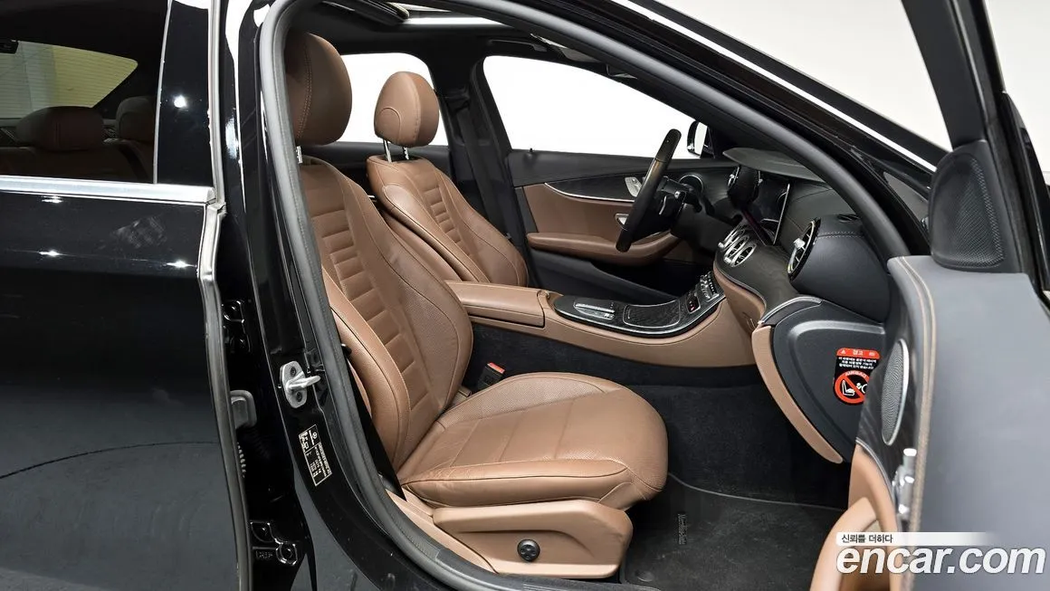 Mercedes-Benz E-Class 2023 из KR, фото 8