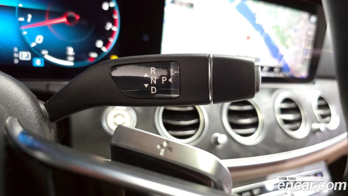 Mercedes-Benz E-Class 2023 из KR, фото 2