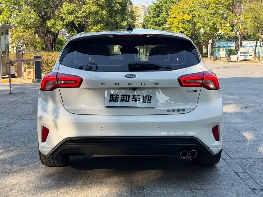 Ford Focus 2022 из CN, фото 7