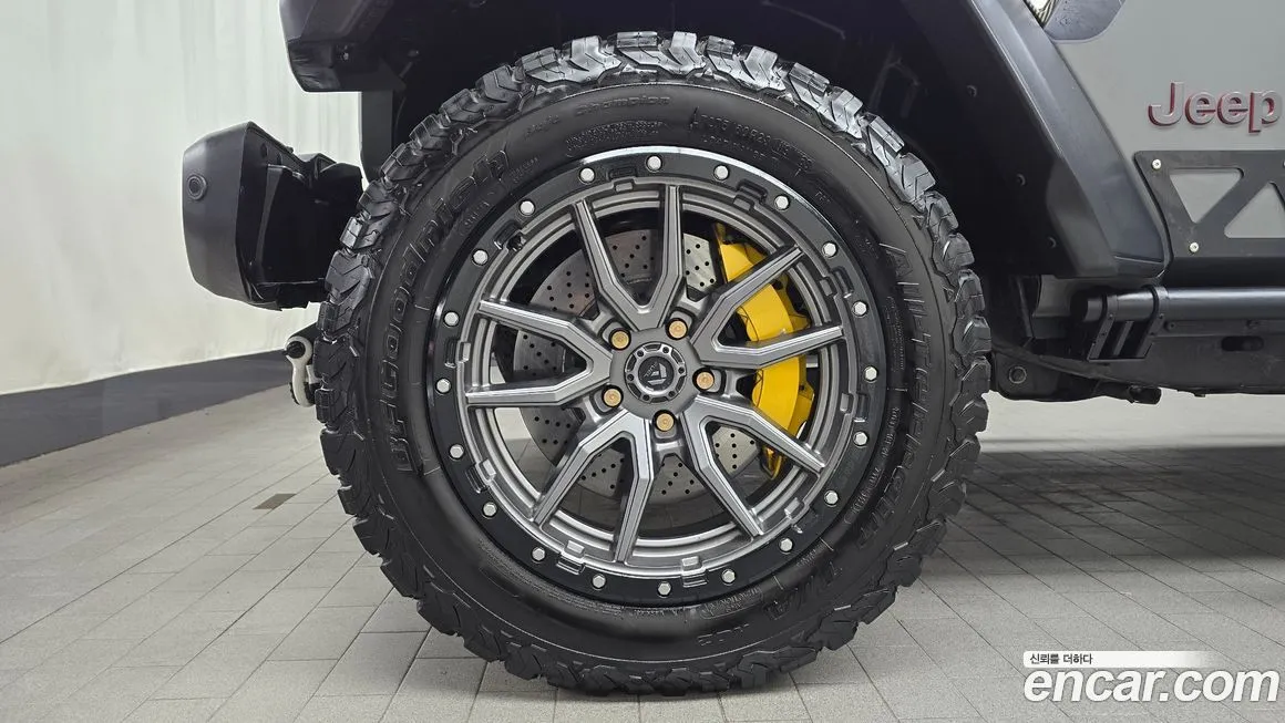 Jeep Wrangler — фото 9