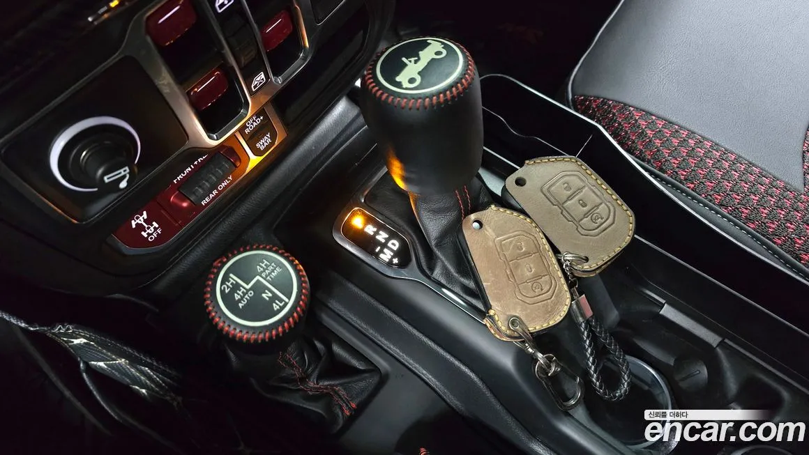 Jeep Wrangler — фото 7