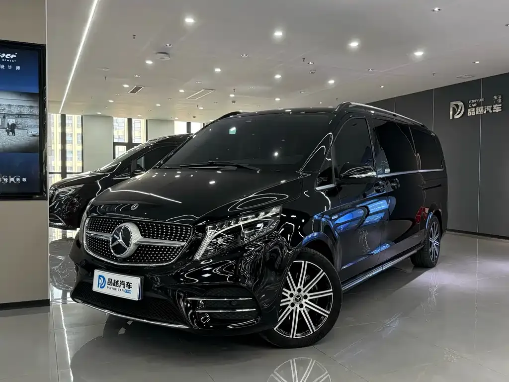 Mercedes-Benz V-Class — фото 1