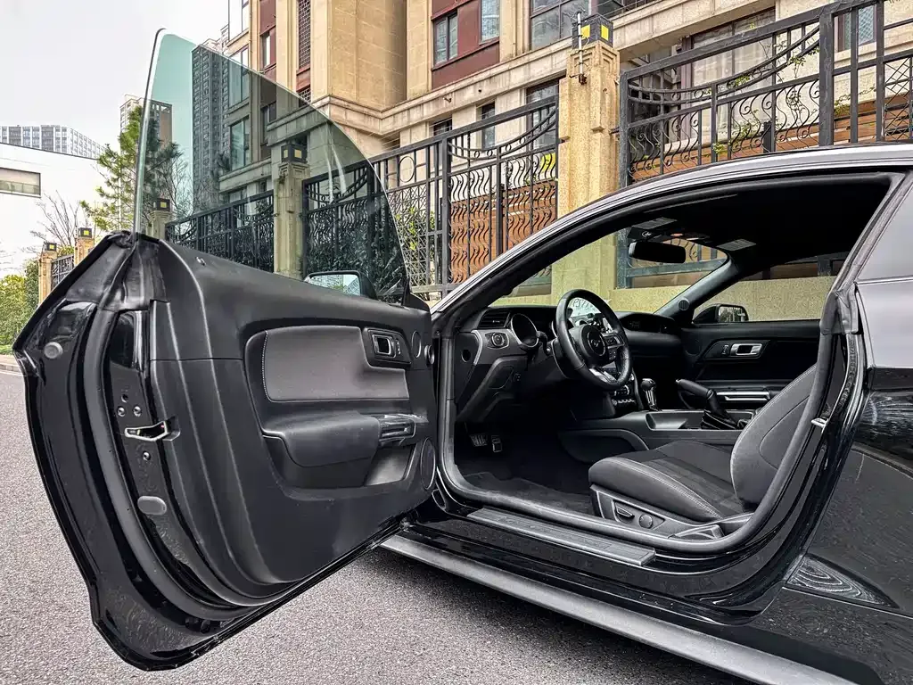 Ford Mustang 2022 из CN, фото 7