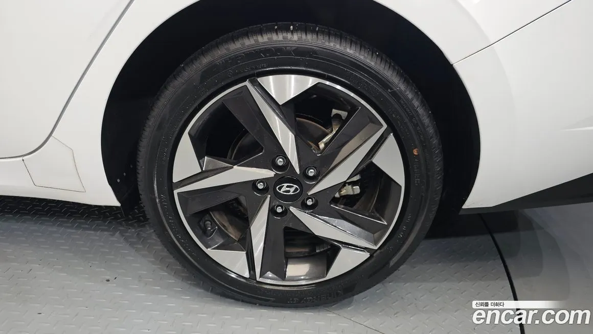 Hyundai AVANTE — фото 4