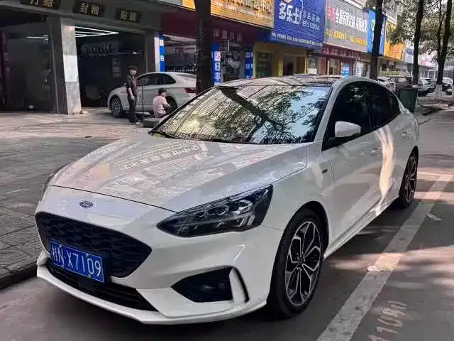 Ford Focus 2021 из CN, фото 1