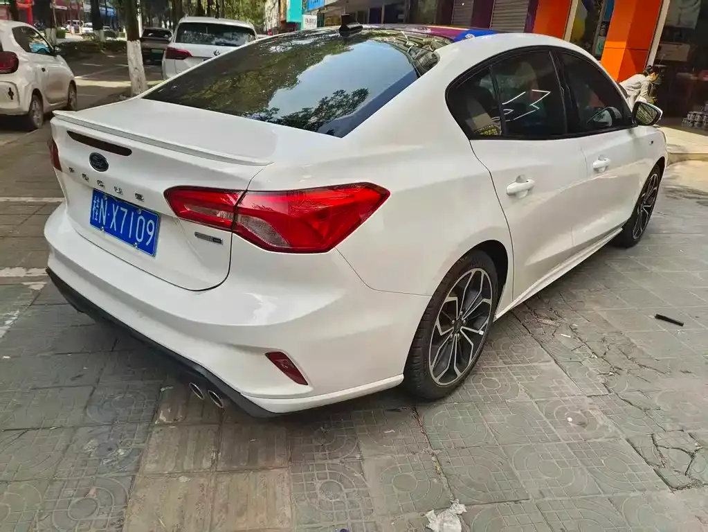 Ford Focus 2021 из CN, фото 7
