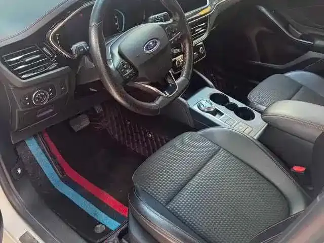 Ford Focus 2021 из CN, фото 5