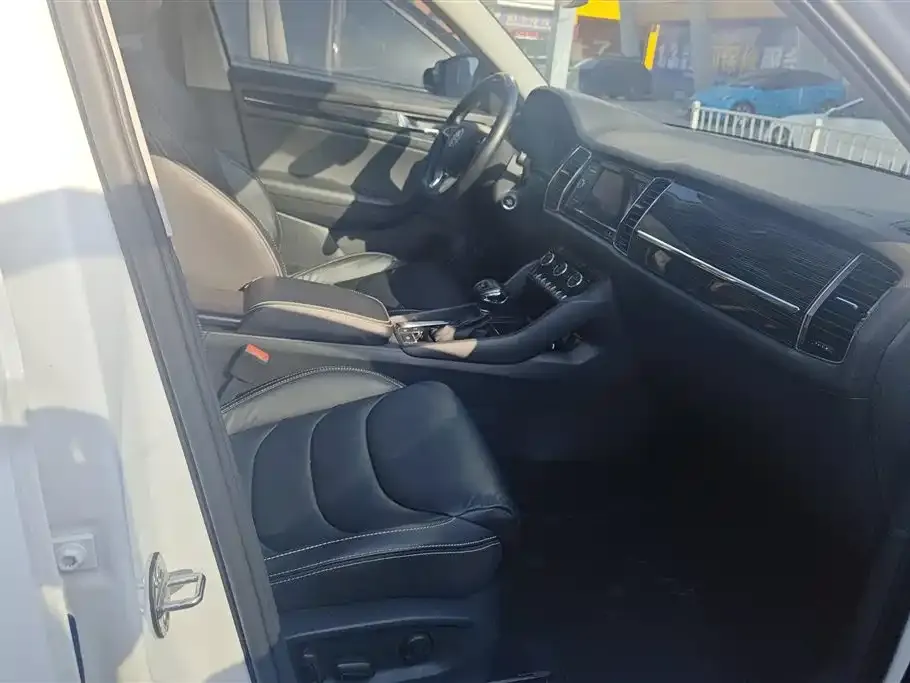 Skoda Kodiaq 2021 из CN, фото 4