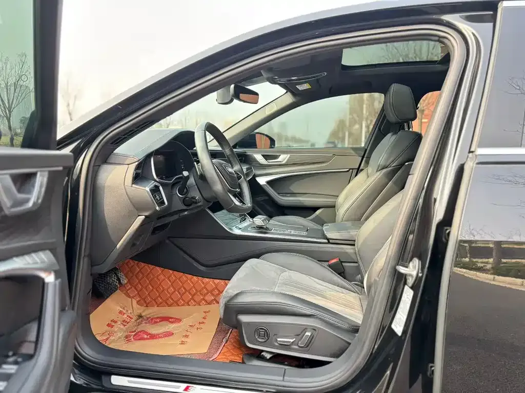 Audi A6L 2024 из CN, фото 7