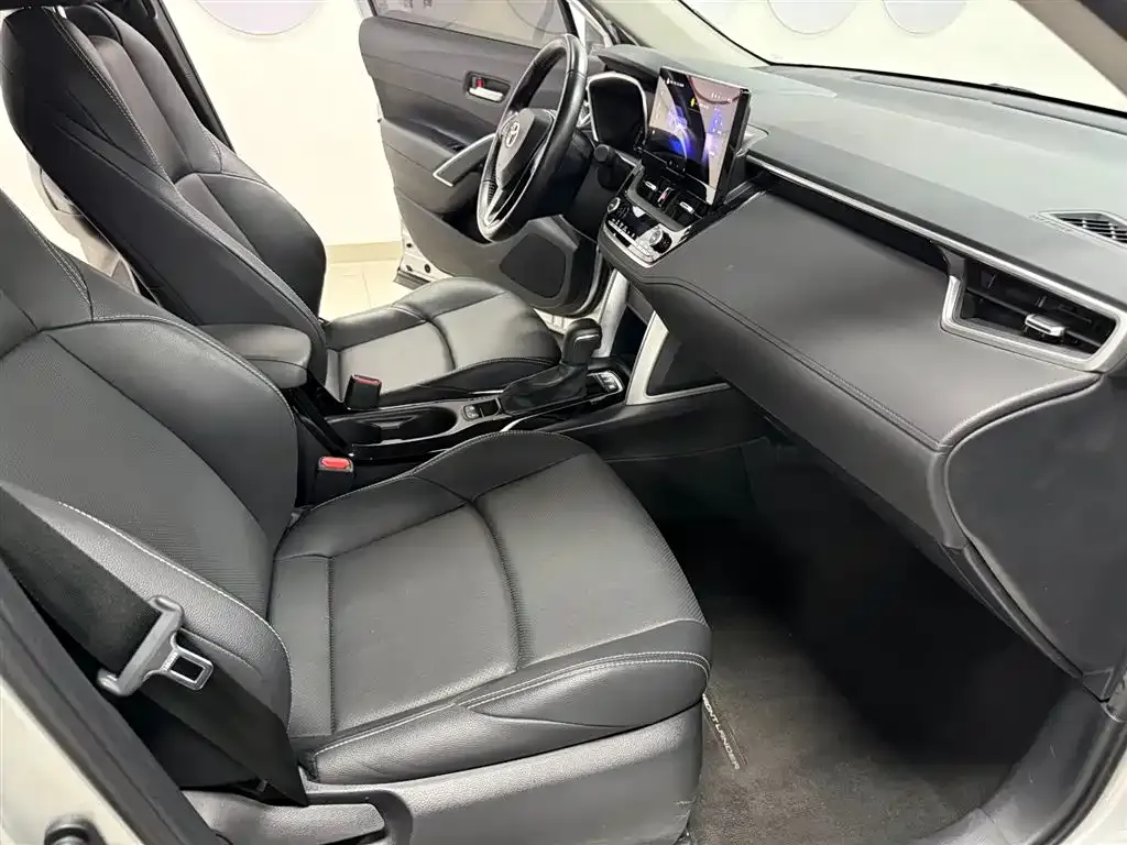 Toyota Frontlander 2023 из CN, фото 8