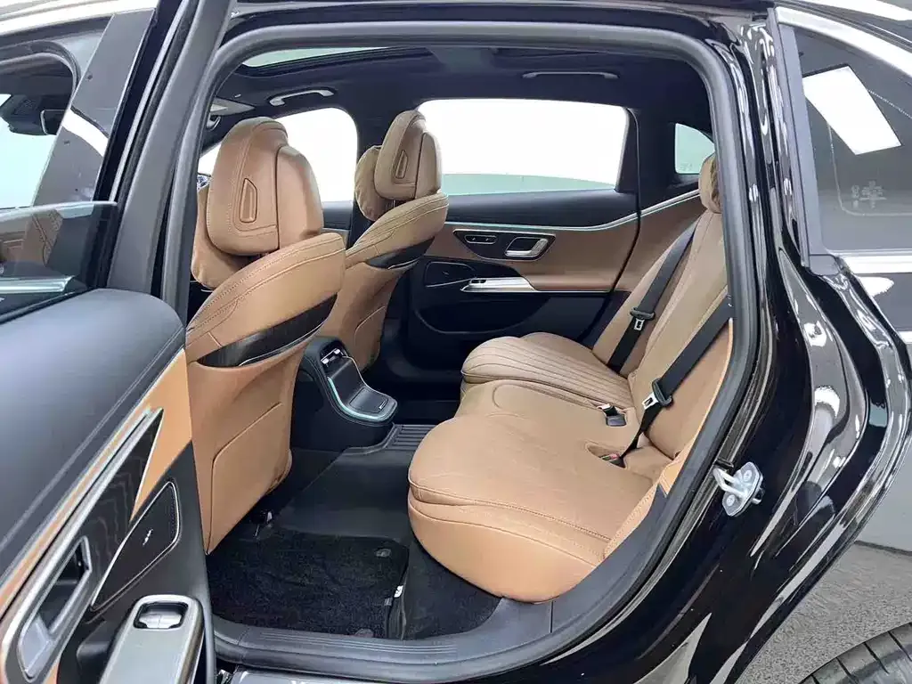 Mercedes-Benz E-Class 2026 из CN, фото 2