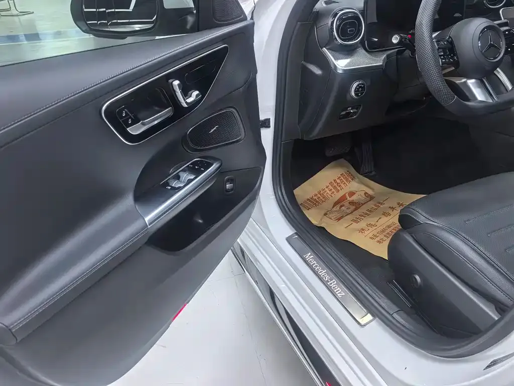 Mercedes-Benz C-Class 2023 из CN, фото 5