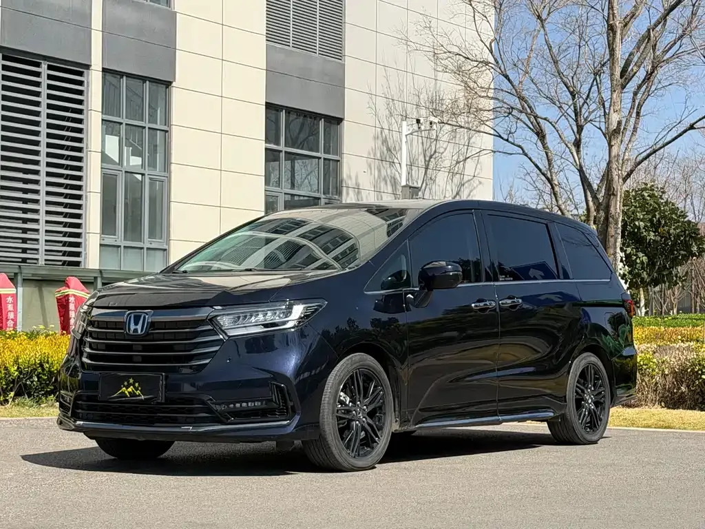 Honda Odyssey — фото 1