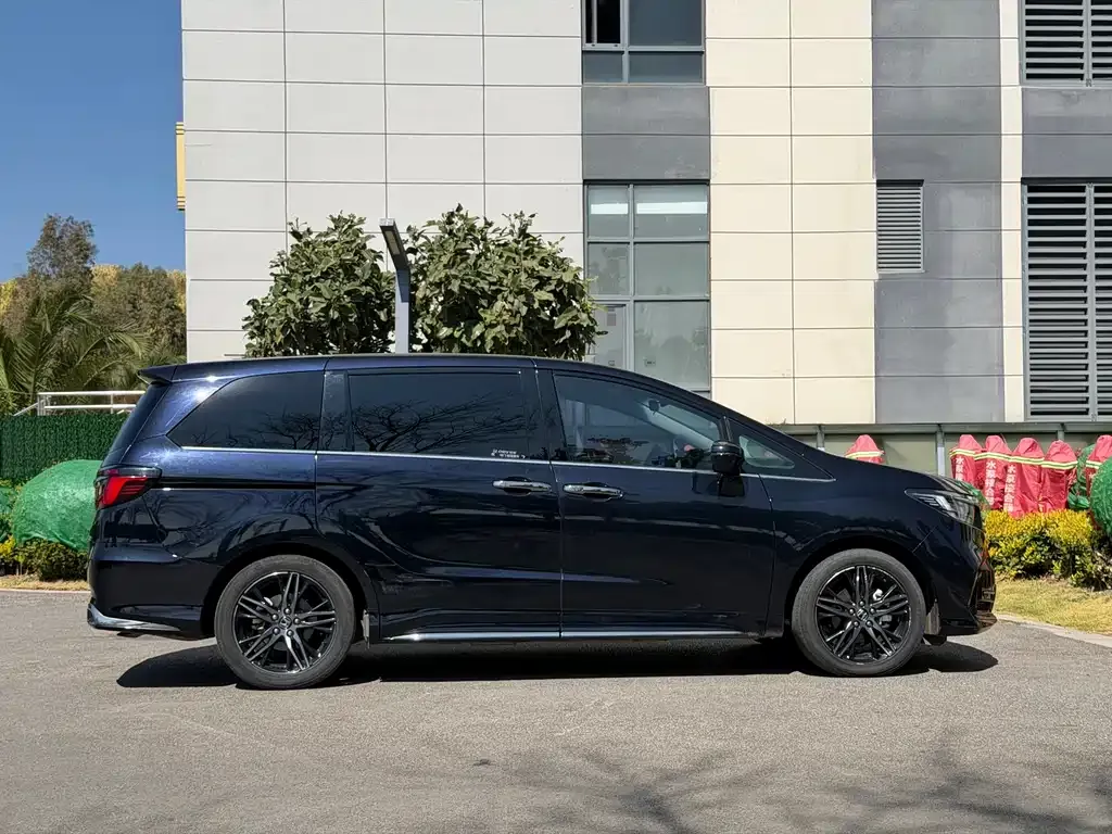 Honda Odyssey — фото 2