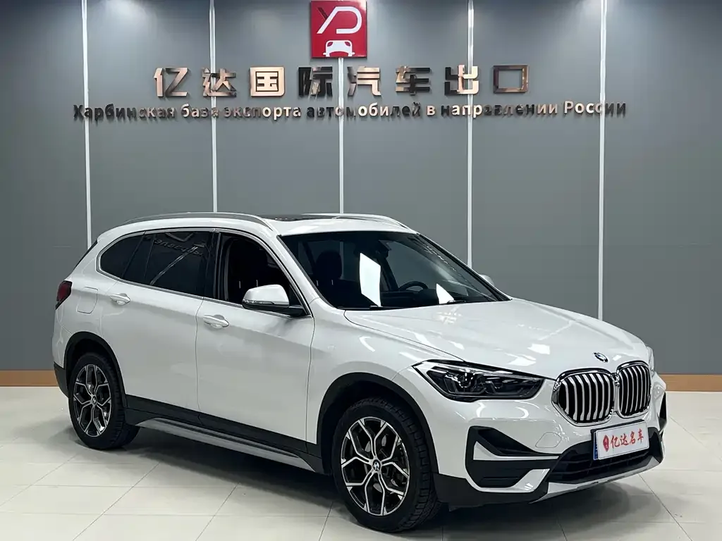 BMW X1 — фото 9