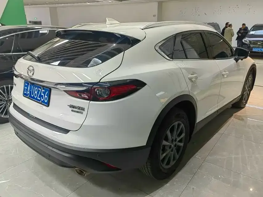 Mazda CX-4 — фото 8