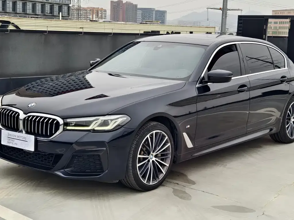 BMW 5 Series — фото 10