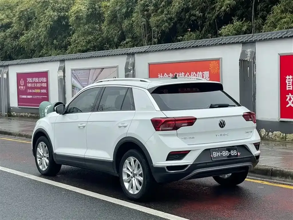 Volkswagen T-Roc — фото 3