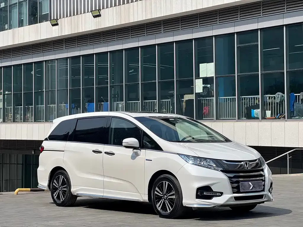 Honda Odyssey — фото 1