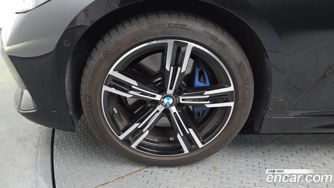 BMW 3-Series 2024 из KR, фото 8