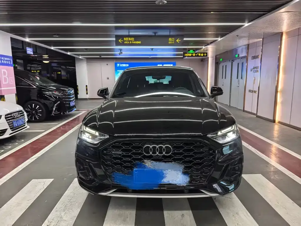 Audi Q5L Sportback — фото 9