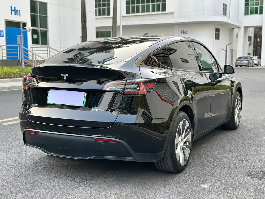 Tesla Model Y 2023 из CN, фото 5