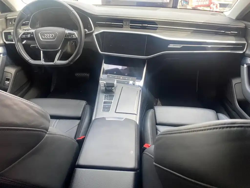 Audi A7 2021 из CN, фото 3