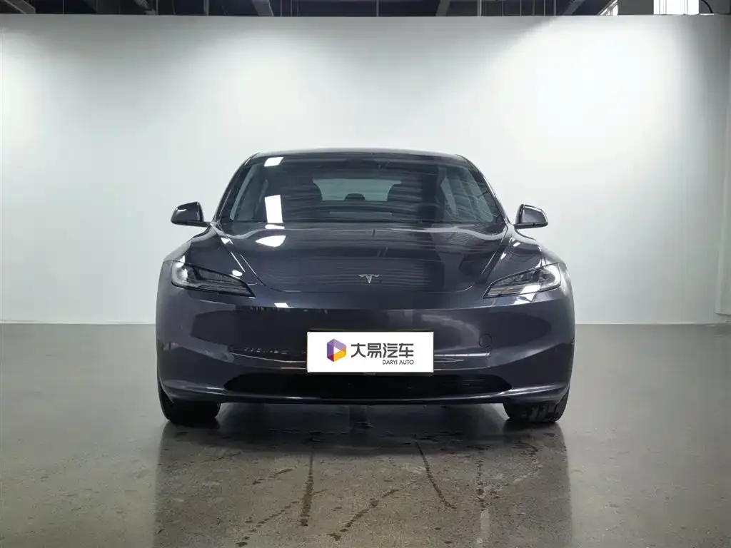 Tesla Model 3 — фото 8