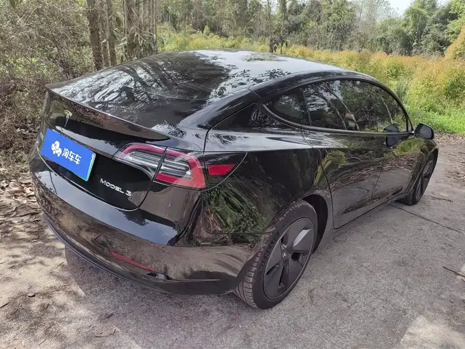Tesla Model 3 — фото 4