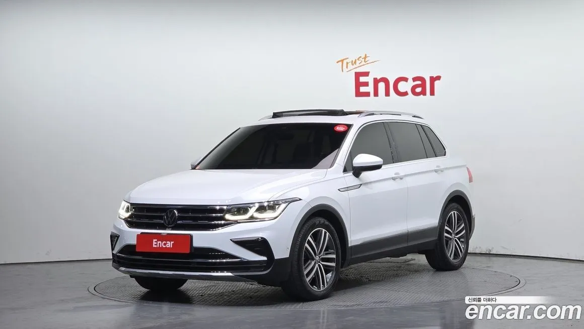 Volkswagen Tiguan — фото 1
